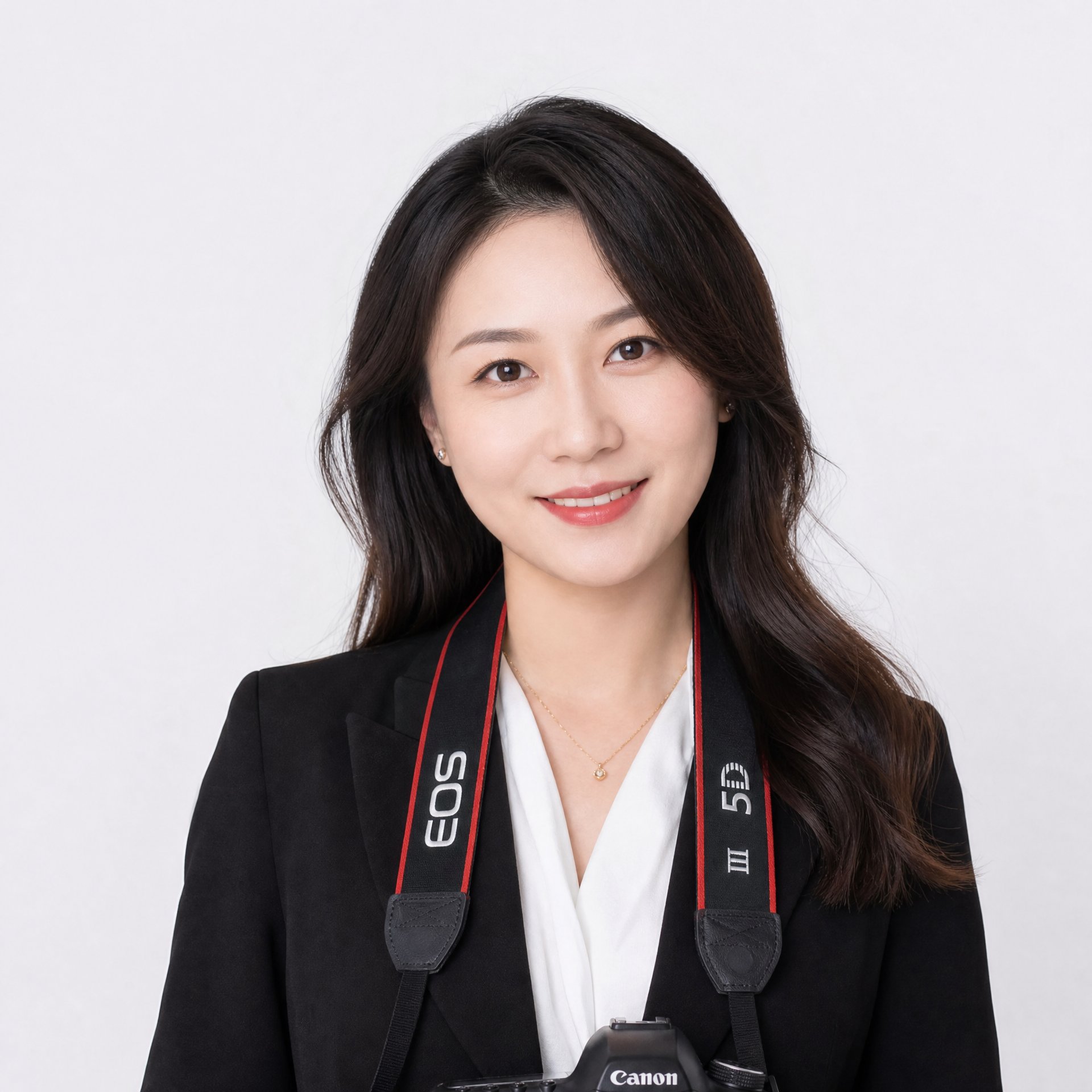 小小绘传媒摄影总监苏晓雅-y01kkh.cn